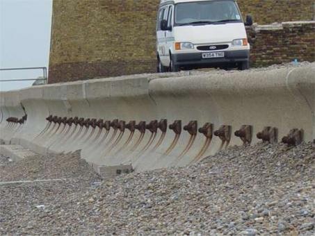 recurvedseawall